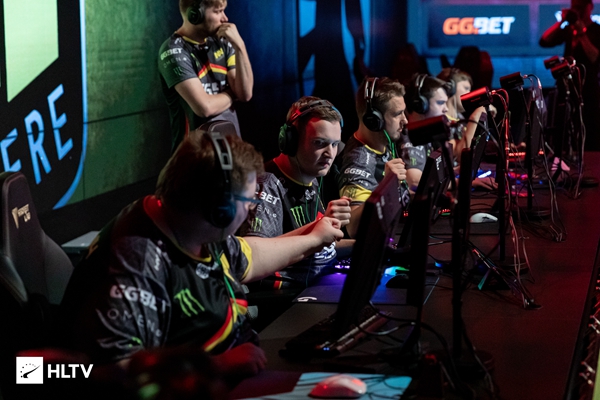 星光灿烂的 星光灿烂的