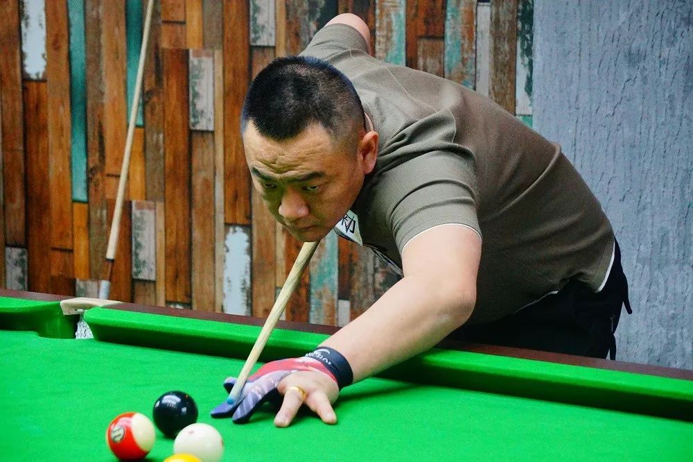 上的适应性 上的适应性