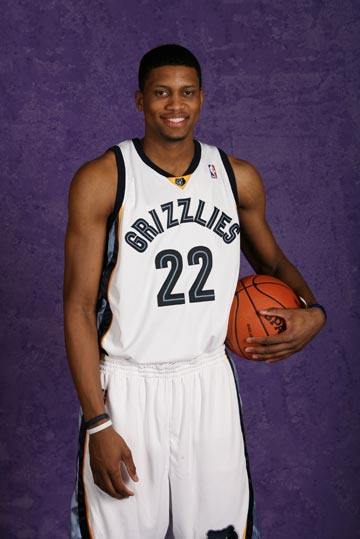 欧文谈对阵077：有机会像训练中那样和他对决 这是一份美好回忆.