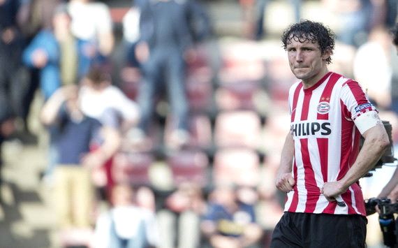 一位后腰下 一位后腰下