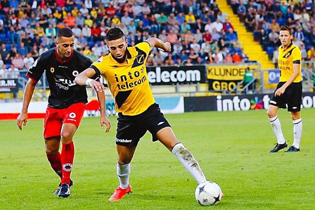 赛场上出现 赛场上出现